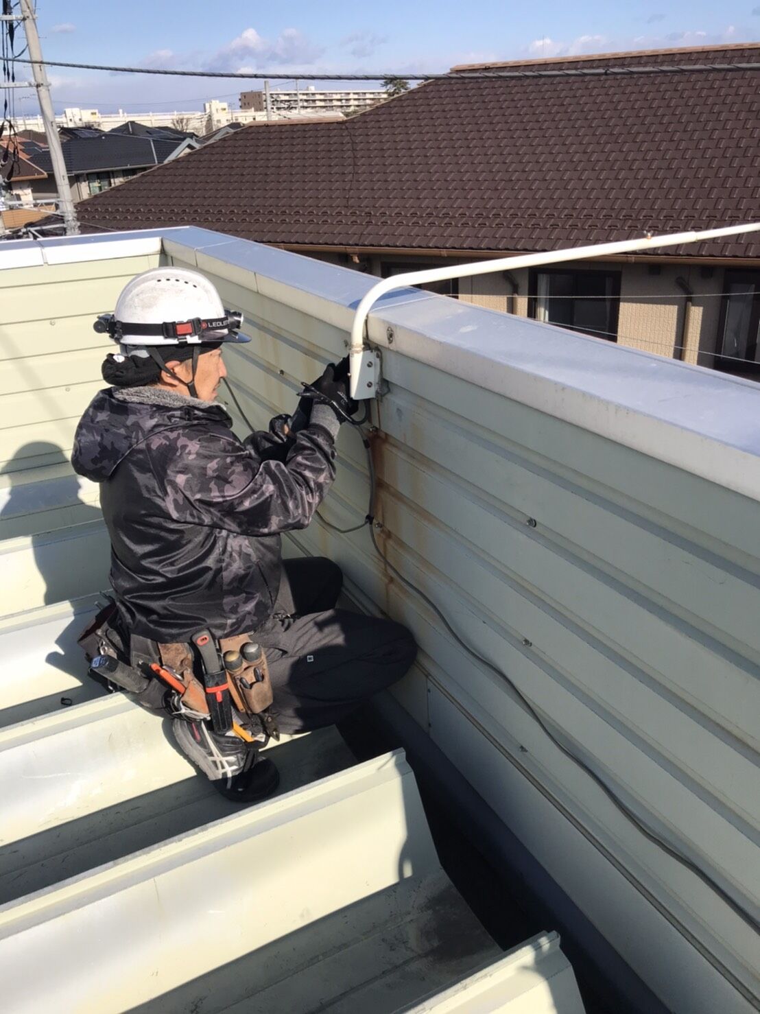 1B95DB49-0AC4-470D-B0FD-F5C8D6251606